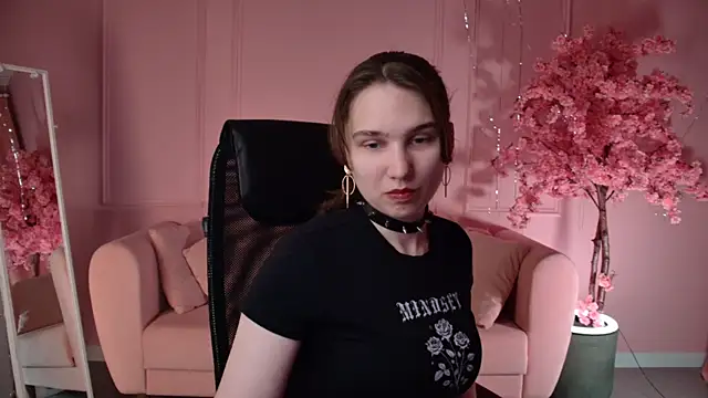 TessaMill online show from May 2026 05:14:01 AM