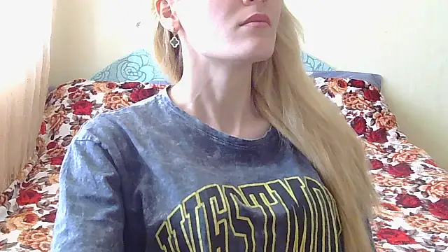 Snapshot of JayeTyler chatting on March 2026 07:03:02 AM JayeTyler online show from March 2026 07:03:02 AM