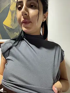Snapshot of oh_nina chatting on June 2026 12:35:02 AM oh nina online show from June 2026 12:35:02 AM