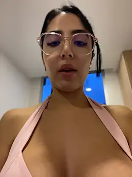 Snapshot of oh_nina chatting on July 2026 11:20:01 PM oh nina online show from July 2026 11:20:01 PM