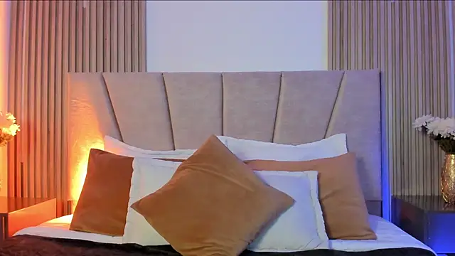 Victoria Beaumont online show from October 2025 12:15:02 PM