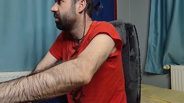 Snapshot of flydirty chatting on November 2025 06:29:01 PM flydirty online show from November 2025 06:29:01 PM