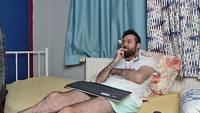 Snapshot of flydirty chatting on November 2025 10:33:02 PM flydirty online show from November 2025 10:33:02 PM