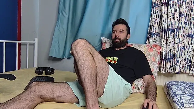 Snapshot of flydirty chatting on December 2025 06:32:01 AM flydirty online show from December 2025 06:32:01 AM