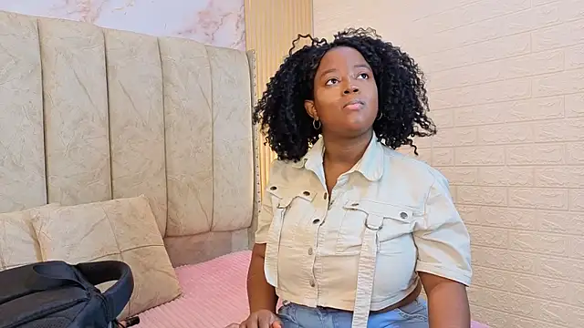 kiarazafira online show from October 2025 10:46:02 AM