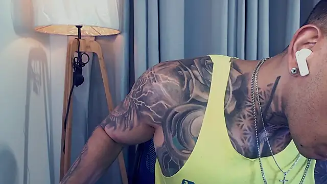 Snapshot of Shane_Clay chatting on September 2025 10:32:02 PM Shane Clay online show from September 2025 10:32:02 PM