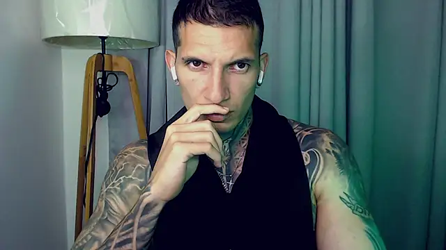 Snapshot of Shane_Clay chatting on November 2025 12:10:01 AM Shane Clay online show from November 2025 12:10:01 AM