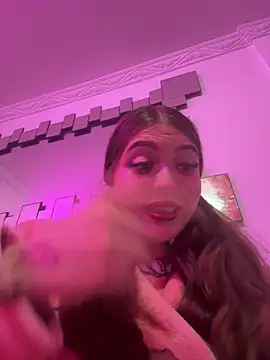 Snapshot of Cloee_XD chatting on April 2026 04:17:01 AM Cloee XD online show from April 2026 04:17:01 AM