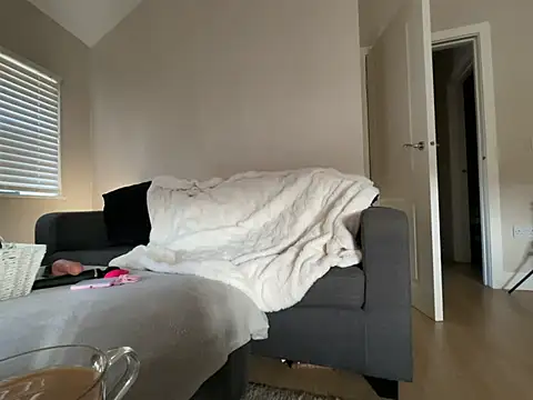 FrancescaXO online show from April 2026 04:22:01 PM