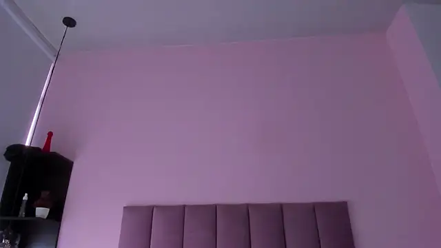 violet myerrs online show from September 2025 12:38:02 PM