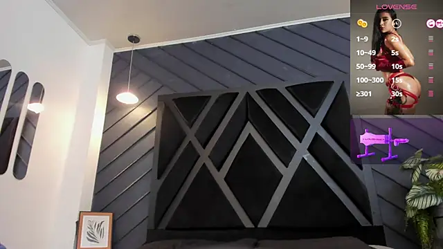 zoe martins  online show from October 2025 02:23:02 PM