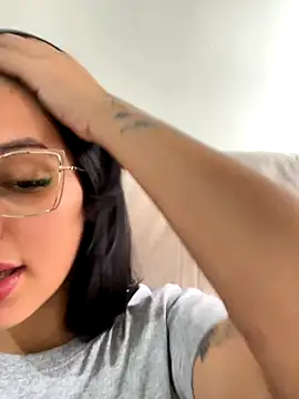 jujuarantes  2025 online show from November 2025 02:29:01 PM