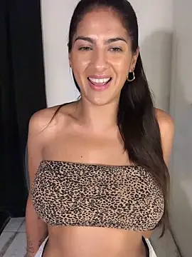 Snapshot of chicachocolate01 chatting on March 2026 05:49:01 PM chicachocolate01 online show from March 2026 05:49:01 PM