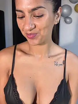 Snapshot of chicachocolate01 chatting on April 2026 09:34:03 PM chicachocolate01 online show from April 2026 09:34:03 PM