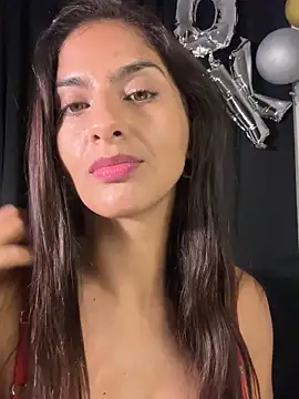 Snapshot of chicachocolate01 chatting on April 2026 05:18:02 AM chicachocolate01 online show from April 2026 05:18:02 AM