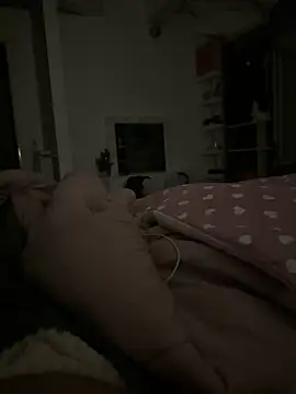 Carloeugenio6 online show from October 2025 12:20:01 AM