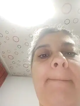 queemking online show from February 2026 07:26:01 PM