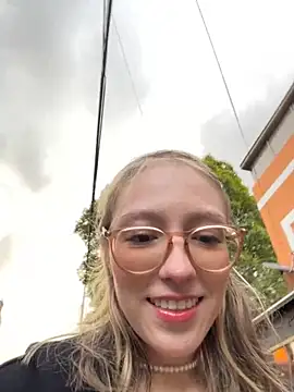 ReenKitty online show from October 2025 10:04:02 PM