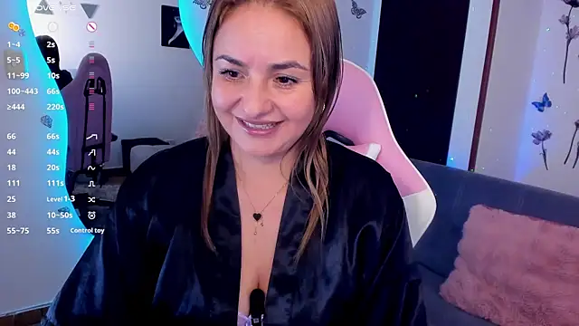 luciamature  online show from September 2025 09:29:02 PM