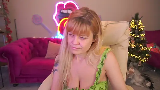 BellaLaPetit online show from January 2026 01:49:02 PM