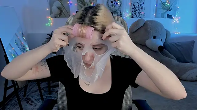 Snapshot of AuroraWrenfield chatting on April 2026 12:27:01 AM AuroraWrenfield online show from April 2026 12:27:01 AM