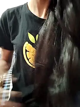 Snapshot of Sx-Maniya chatting on November 2025 01:48:01 AM Sx-Maniya online show from November 2025 01:48:01 AM