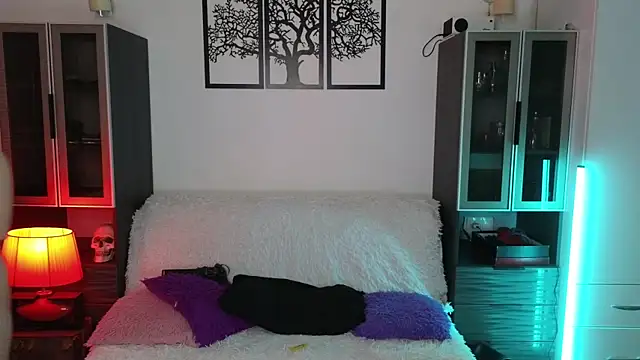 Lila West online show from February 2025 06:33:01 PM