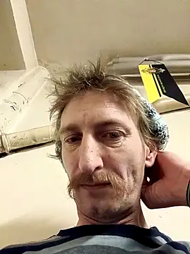 Snapshot of KokosMartin chatting on October 2025 09:50:01 PM KokosMartin online show from October 2025 09:50:01 PM