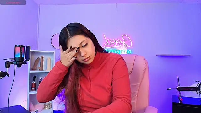 Snapshot of Aphriil__ chatting on October 2025 12:15:02 PM Aphriil online show from October 2025 12:15:02 PM