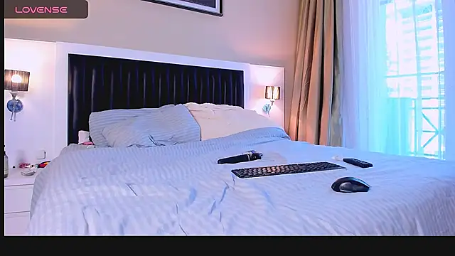 Snapshot of marrenaa chatting on November 2025 06:12:02 AM marrenaa online show from November 2025 06:12:02 AM