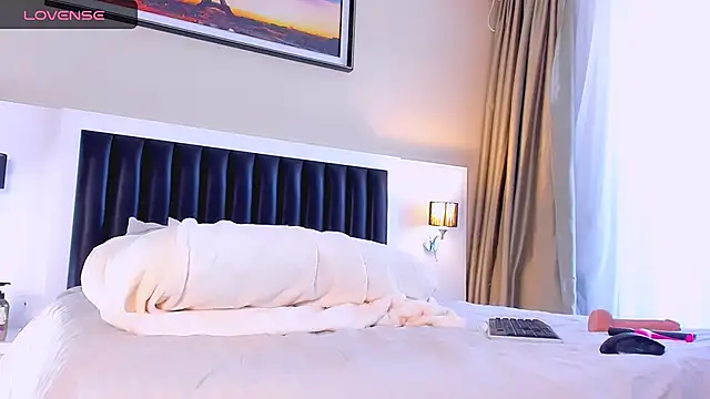 Snapshot of marrenaa chatting on November 2025 07:08:01 AM marrenaa online show from November 2025 07:08:01 AM