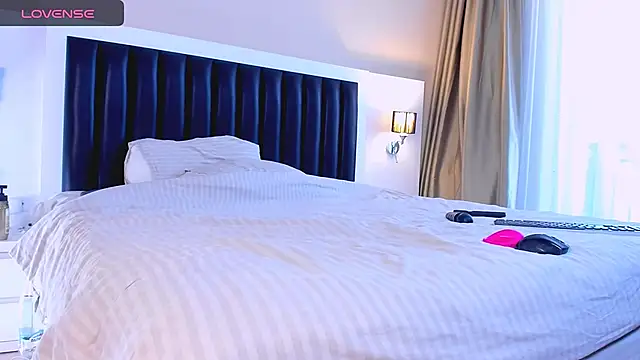 Snapshot of marrenaa chatting on November 2025 07:11:02 AM marrenaa online show from November 2025 07:11:02 AM