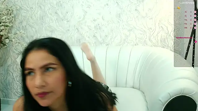 aura sanders1 online show from November 2025 12:16:02 PM