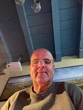 Snapshot of Renebisex chatting on April 2026 03:32:02 PM Renebisex online show from April 2026 03:32:02 PM