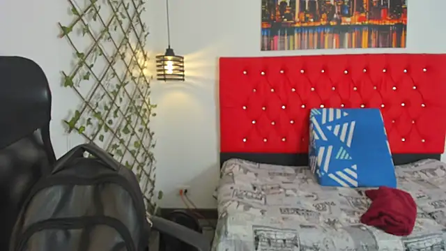 Snapshot of carolinacrus01 chatting on September 2025 03:15:02 PM carolinacrus01 online show from September 2025 03:15:02 PM