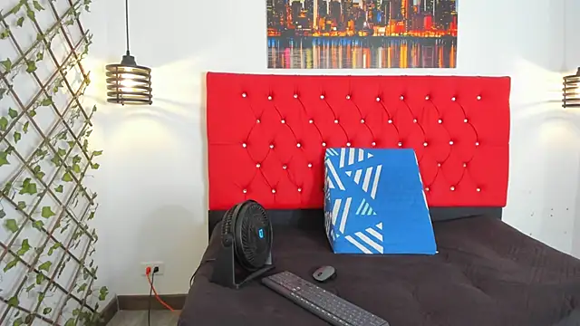 Snapshot of carolinacrus01 chatting on October 2025 01:20:01 PM carolinacrus01 online show from October 2025 01:20:01 PM