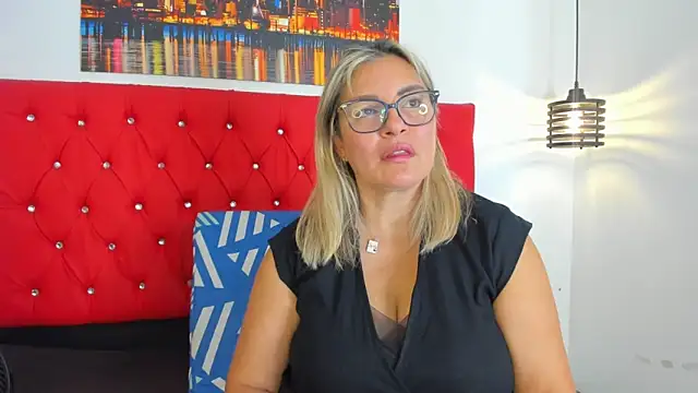 Snapshot of carolinacrus01 chatting on November 2025 02:54:01 PM carolinacrus01 online show from November 2025 02:54:01 PM