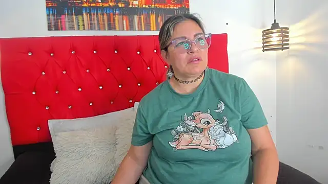 carolinacrus01 online show from February 2026 04:33:01 PM