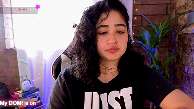 Snapshot of _kat_1995 chatting on September 2025 07:02:02 PM kat 1995 online show from September 2025 07:02:02 PM