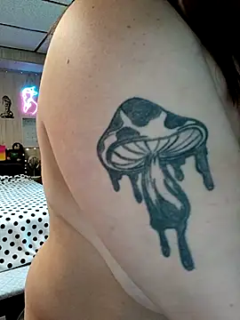 Snapshot of Ursulalane chatting on October 2025 03:52:01 PM Ursulalane online show from October 2025 03:52:01 PM