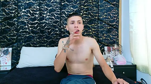 Snapshot of CattyANDnicky chatting on September 2025 11:47:01 AM CattyANDnicky online show from September 2025 11:47:01 AM