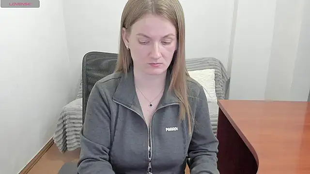 Snapshot of Alisha_Skyes chatting on May 2026 05:52:02 PM Alisha Skyes online show from May 2026 05:52:02 PM