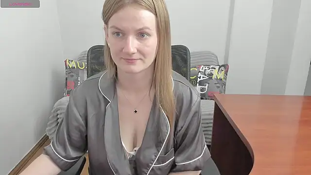 Snapshot of Alisha_Skyes chatting on May 2026 02:19:02 AM Alisha Skyes online show from May 2026 02:19:02 AM