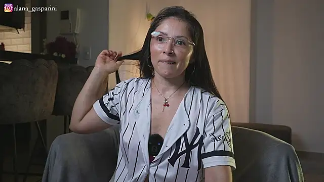 alana gasparini online show from March 2026 02:30:02 AM