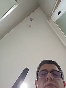 Snapshot of Exterminador48 chatting on May 2026 09:11:01 PM Exterminador48 online show from May 2026 09:11:01 PM