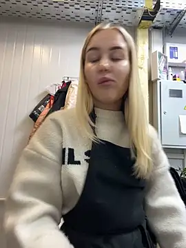 Snapshot of CandyVice chatting on October 2025 05:11:02 PM CandyVice online show from October 2025 05:11:02 PM