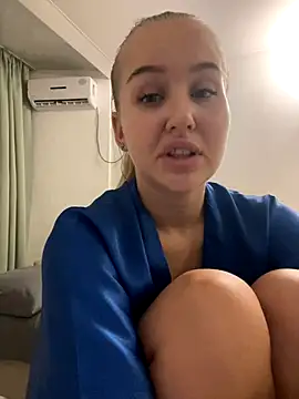 CandyVice online show from November 2025 07:36:02 PM