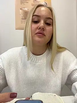 CandyVice online show from November 2025 05:11:01 PM