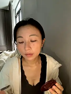 Snapshot of haiyan125216 chatting on November 2025 06:56:02 AM haiyan125216 online show from November 2025 06:56:02 AM