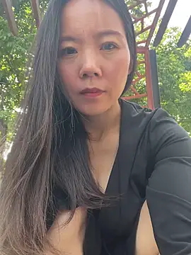 Snapshot of xinmeng-000 chatting on April 2026 05:44:02 AM xinmeng-000 online show from April 2026 05:44:02 AM